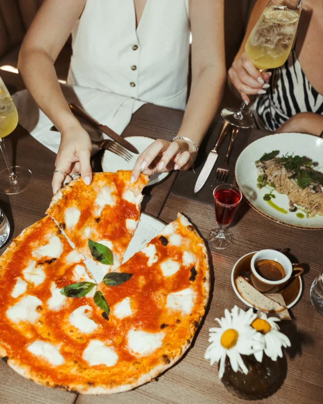 this and conversations about life - could be my full time job. 

🍕 FIRENZE 🍕

#restoranas #bisteccheria #winebar #firenzevilnius #itališkasrestoranasvilnius #vilniusrestaurants