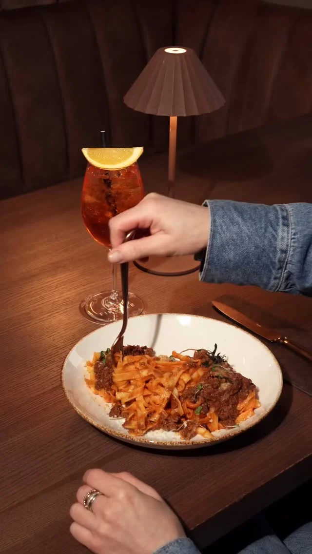 A little Italian lesson from us! 🤌🤌 come to Firenze & learn (and taste) a little more every time.

🍊 FIRENZE 🍊

#restoranas #bisteccheria #winebar #firenzevilnius #itališkasrestoranasvilnius #vilniusrestaurants